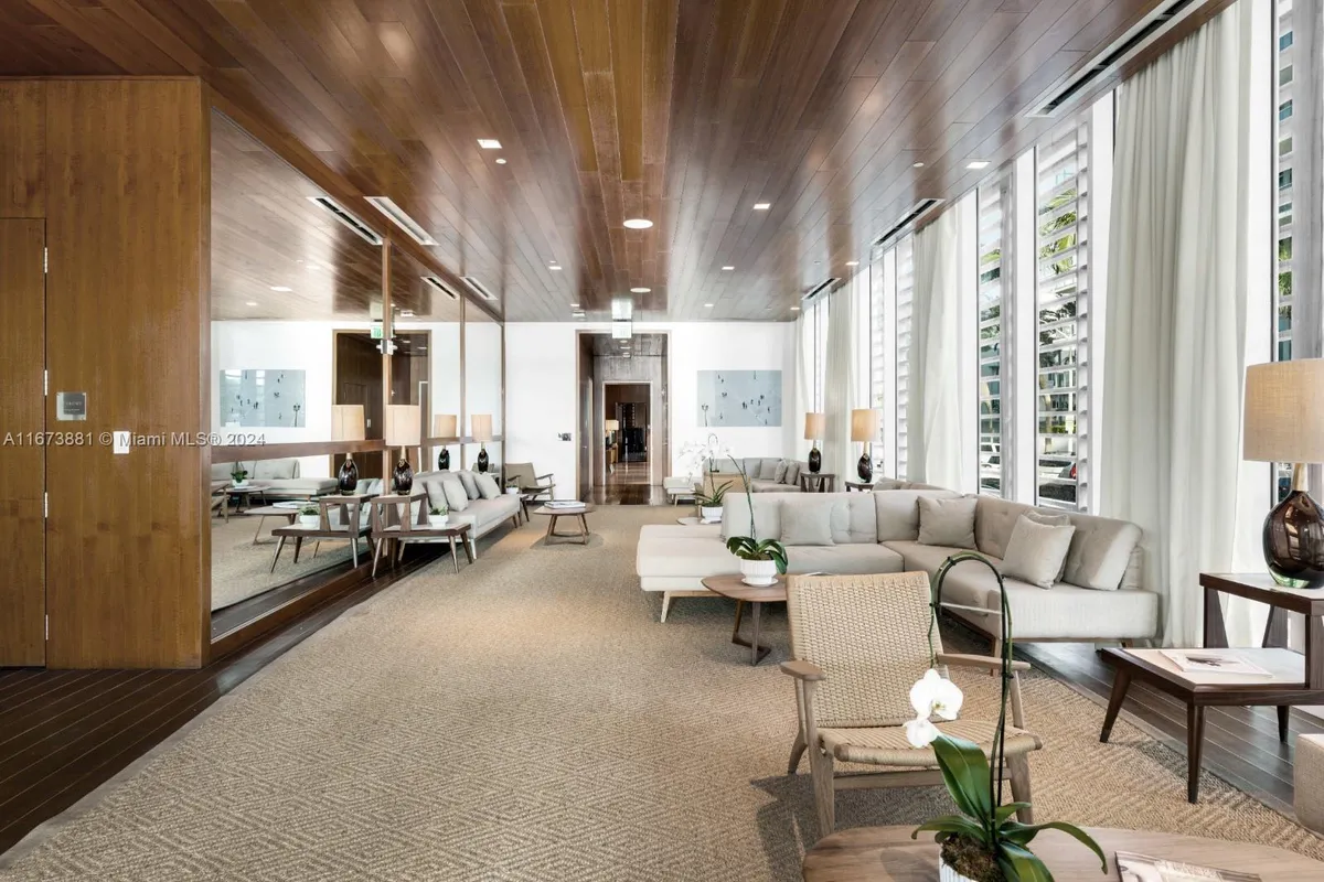 3651 Collins Ave # 800, Miami Beach FL 33140