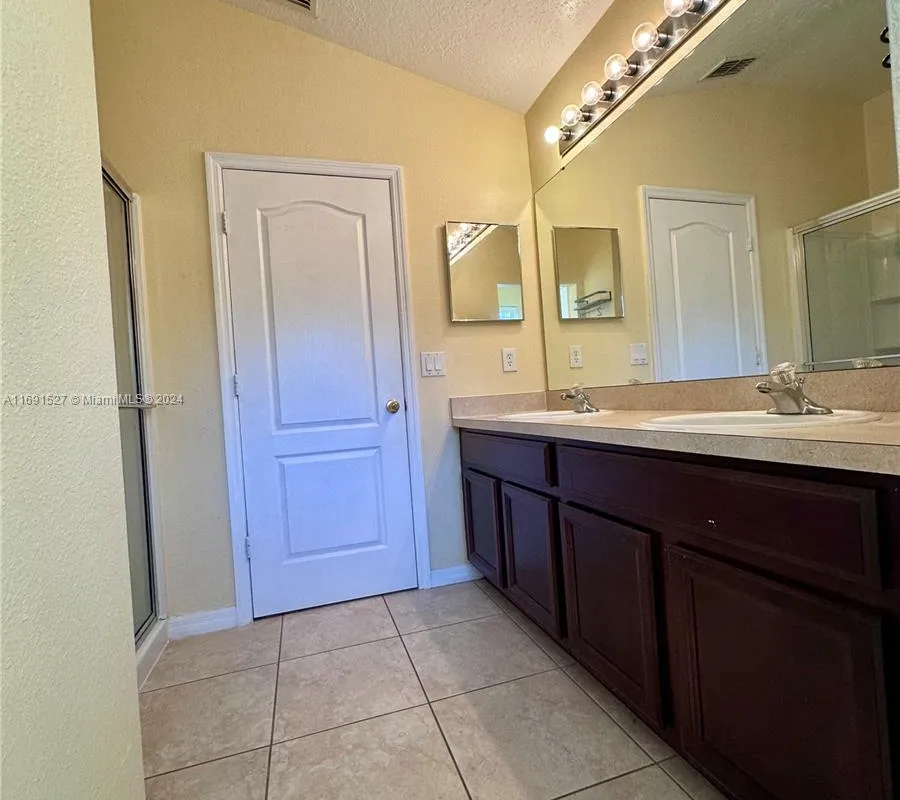 6430 S Goldenrod Rd # 15B, Other City - In The State Of Florida FL 32822