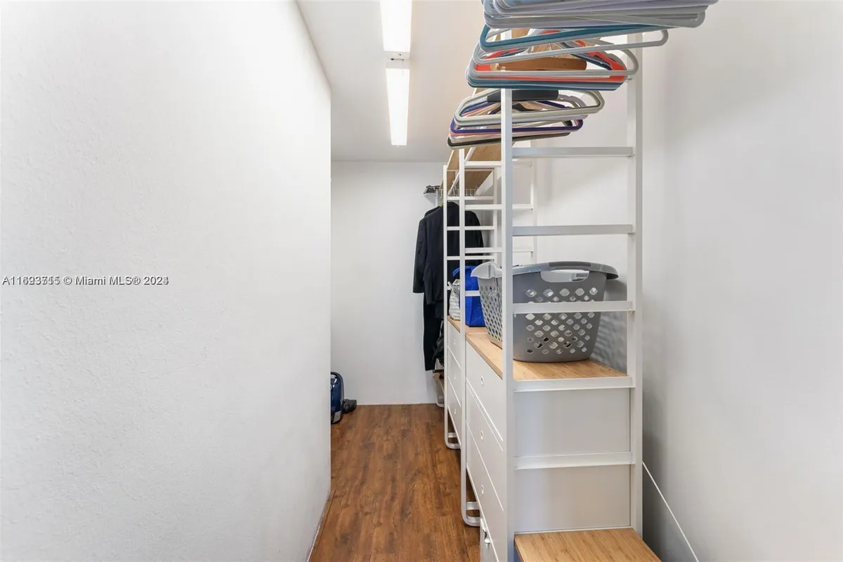 1080 94th St # 612, Bay Harbor Islands FL 33154