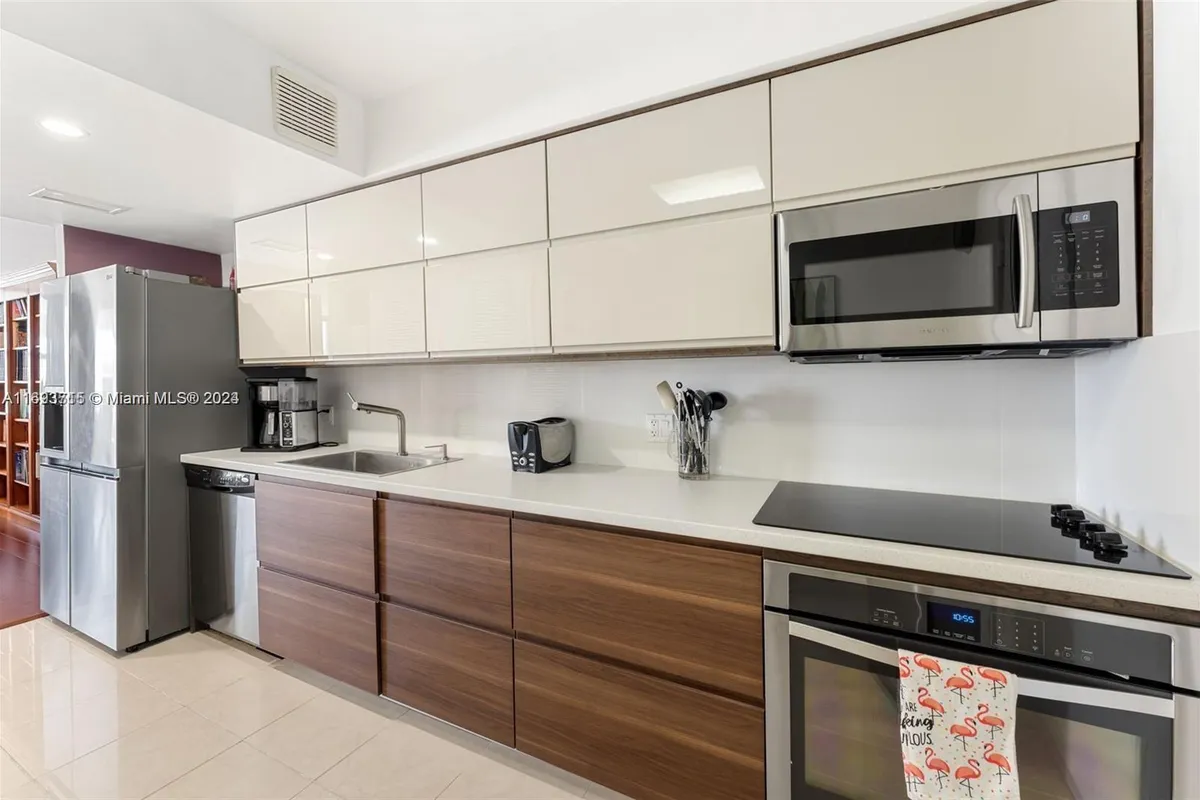 1080 94th St # 612, Bay Harbor Islands FL 33154