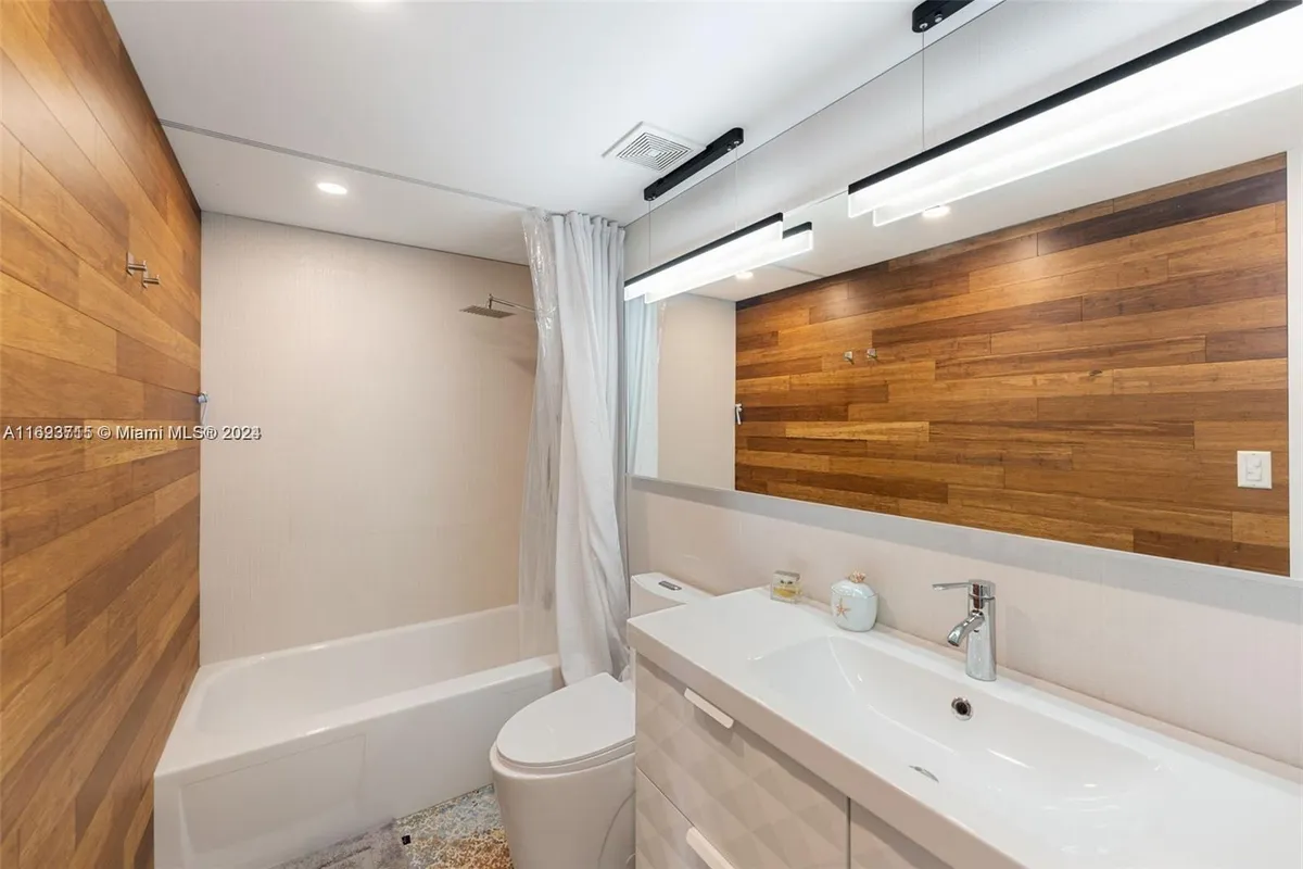 1080 94th St # 612, Bay Harbor Islands FL 33154