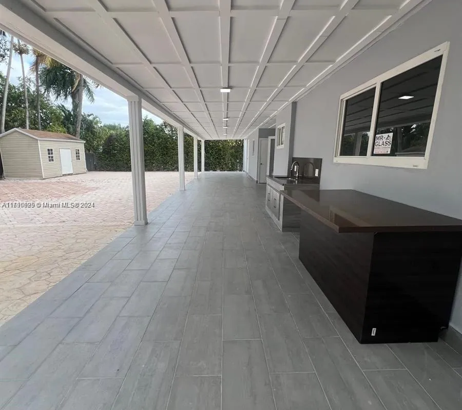 10465 NW 130th St, Hialeah Gardens FL 33018