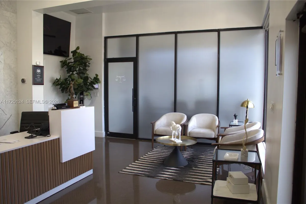 7701 NW 103rd St, Hialeah Gardens FL 33016