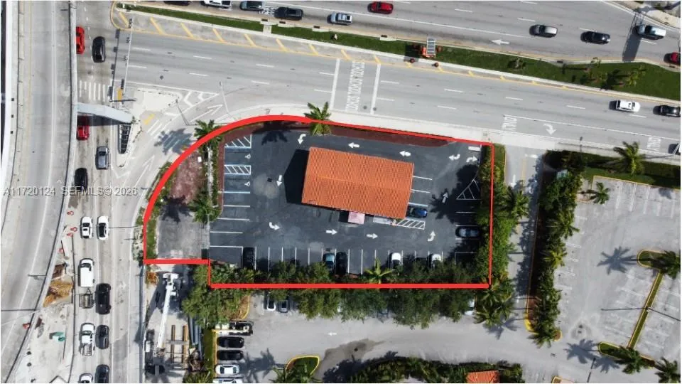 7701 NW 103rd St, Hialeah Gardens FL 33016