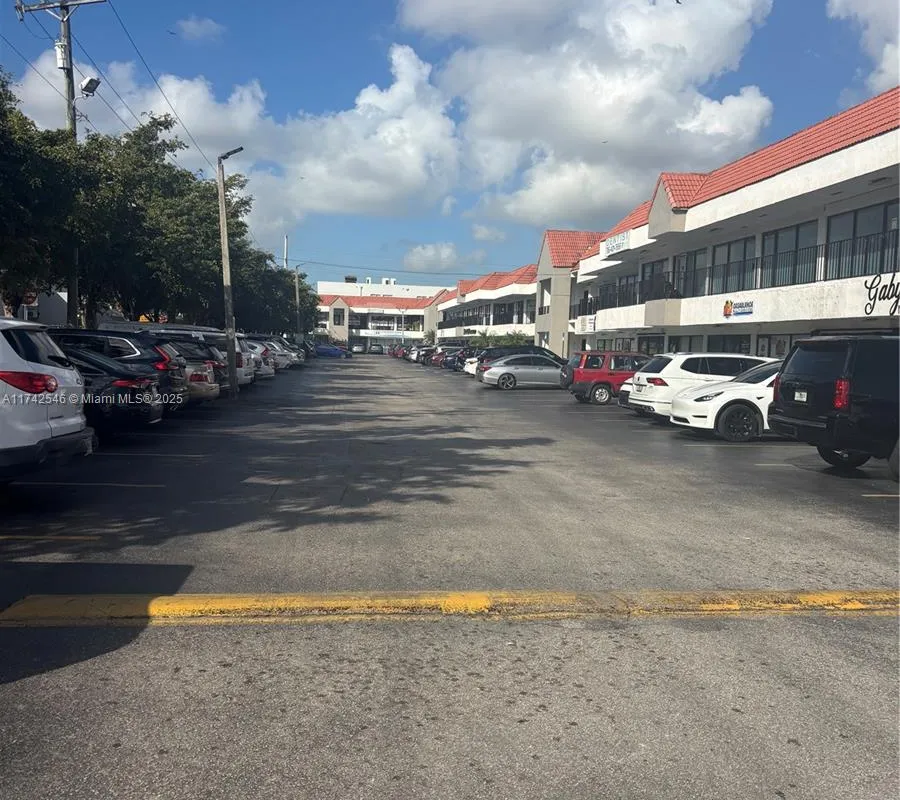 10550 NW 77 CT # 204, Hialeah Gardens FL 33016