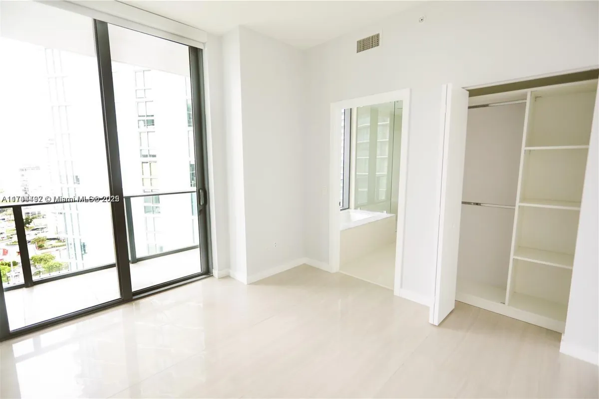 480 NE 31 St # 2007, Miami FL 33137