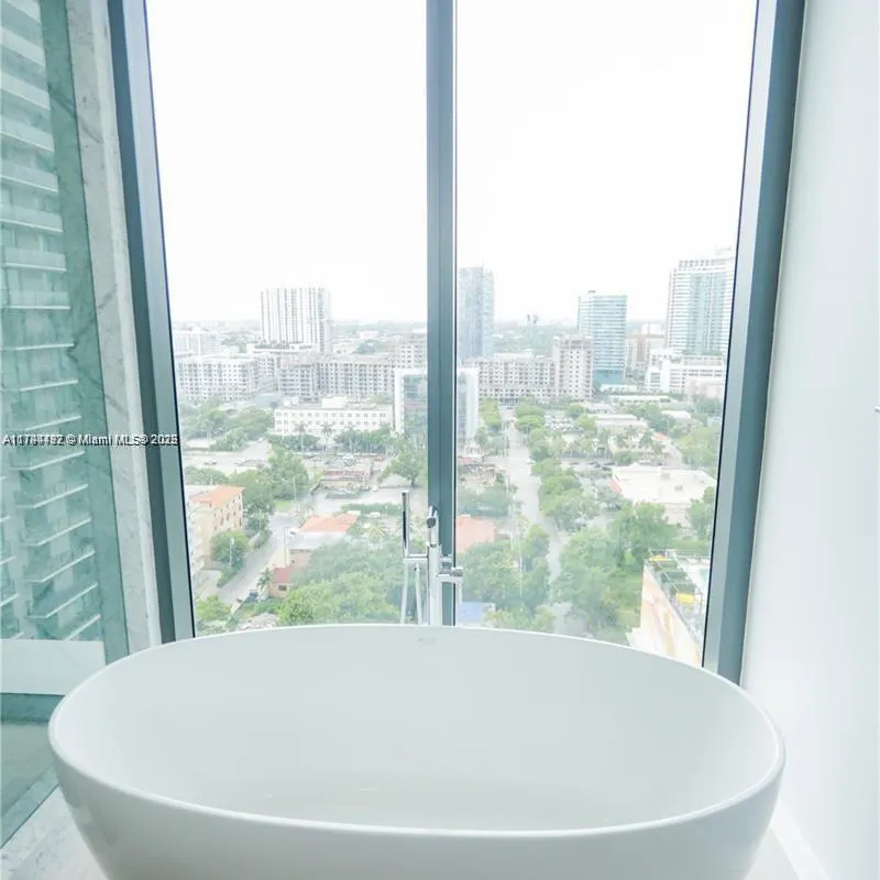 480 NE 31 St # 2007, Miami FL 33137