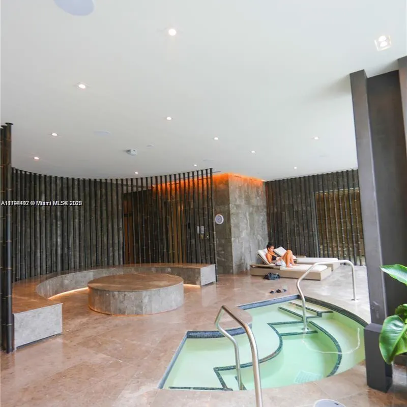 480 NE 31 St # 2007, Miami FL 33137