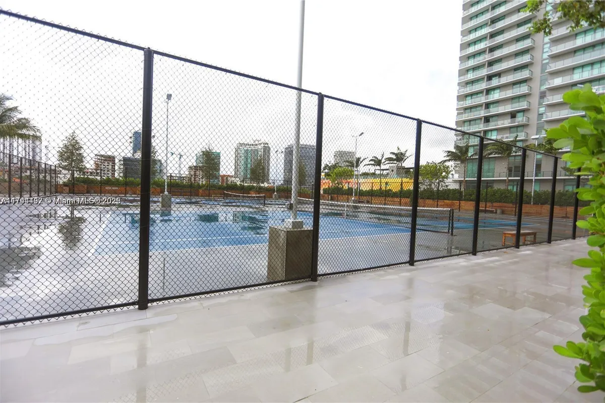 480 NE 31 St # 2007, Miami FL 33137