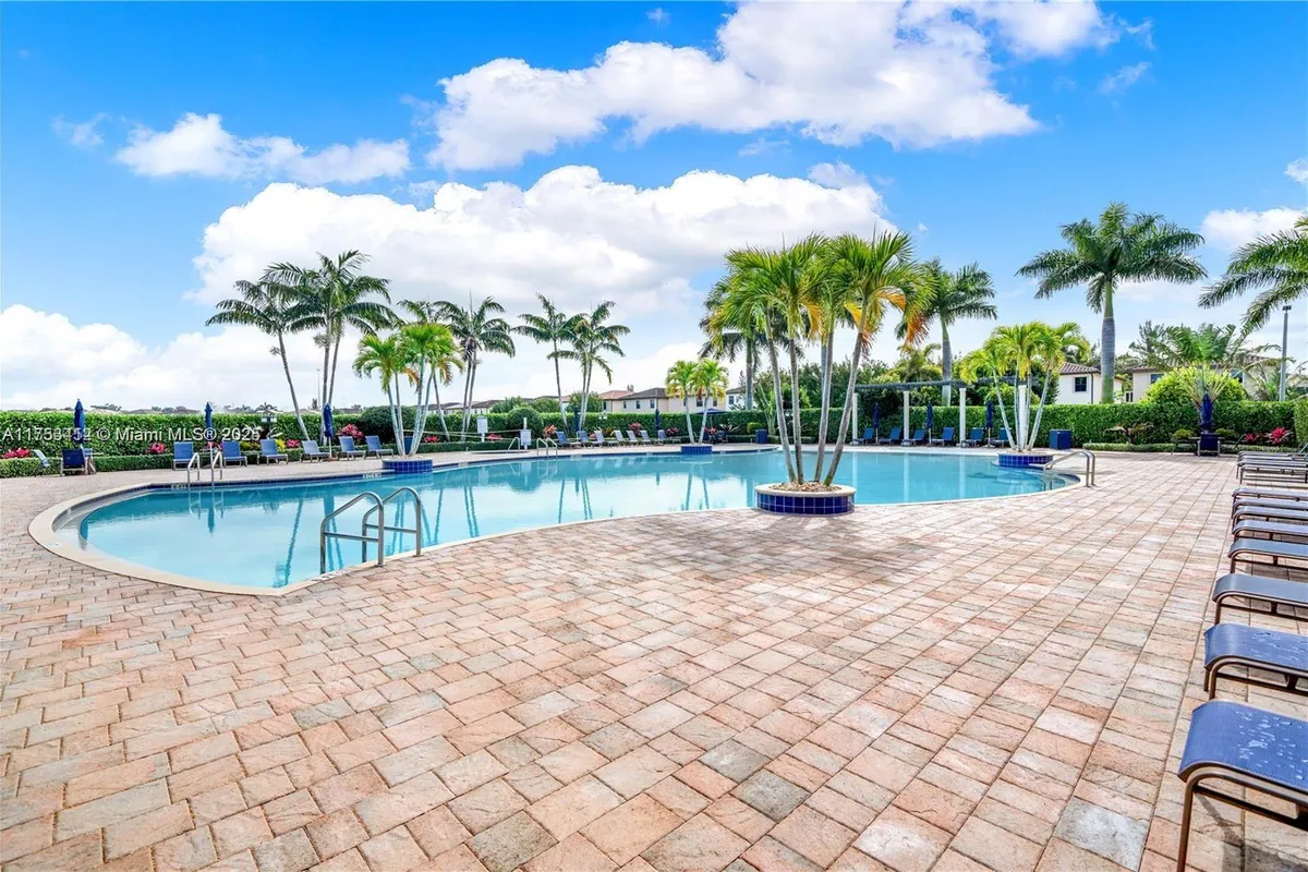 8917 W 35 CT # 8917, Hialeah Gardens FL 33018