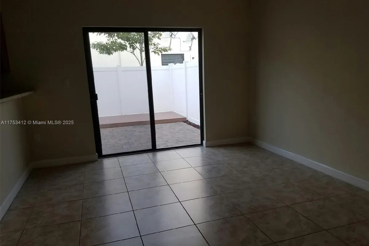 8917 W 35 CT # 8917, Hialeah Gardens FL 33018