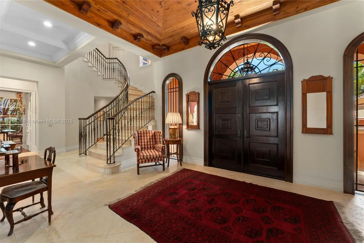 1091 Hillsboro Mile, Hillsboro Beach FL 33062