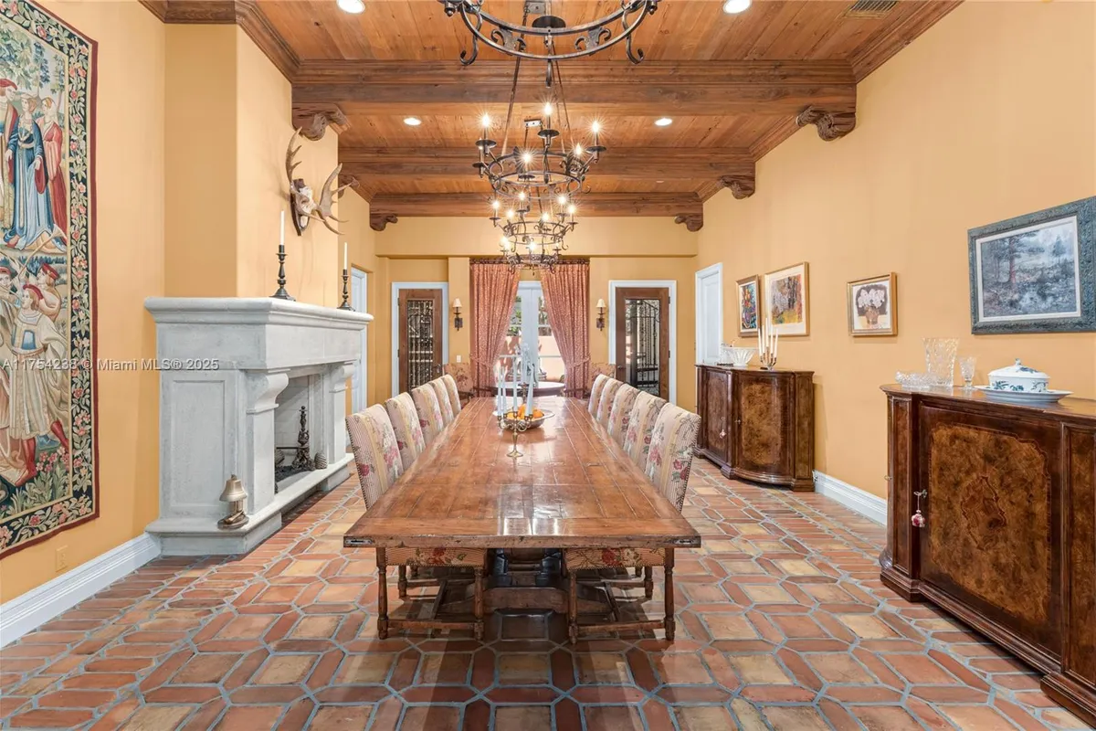 1091 Hillsboro Mile, Hillsboro Beach FL 33062