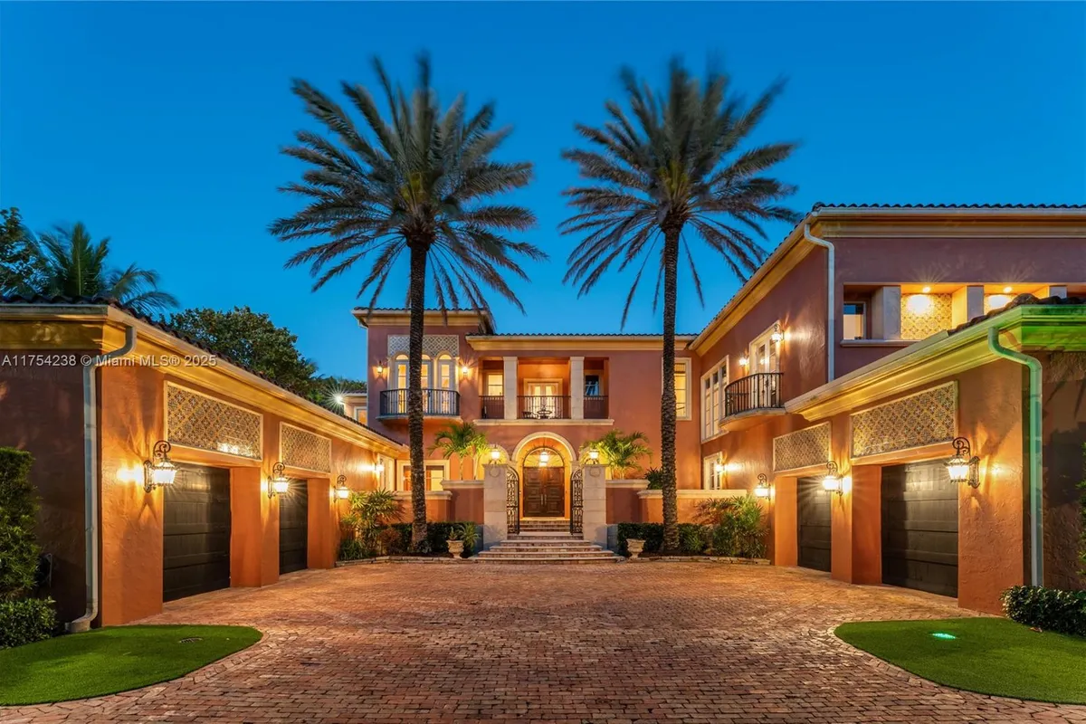 1091 Hillsboro Mile, Hillsboro Beach FL 33062