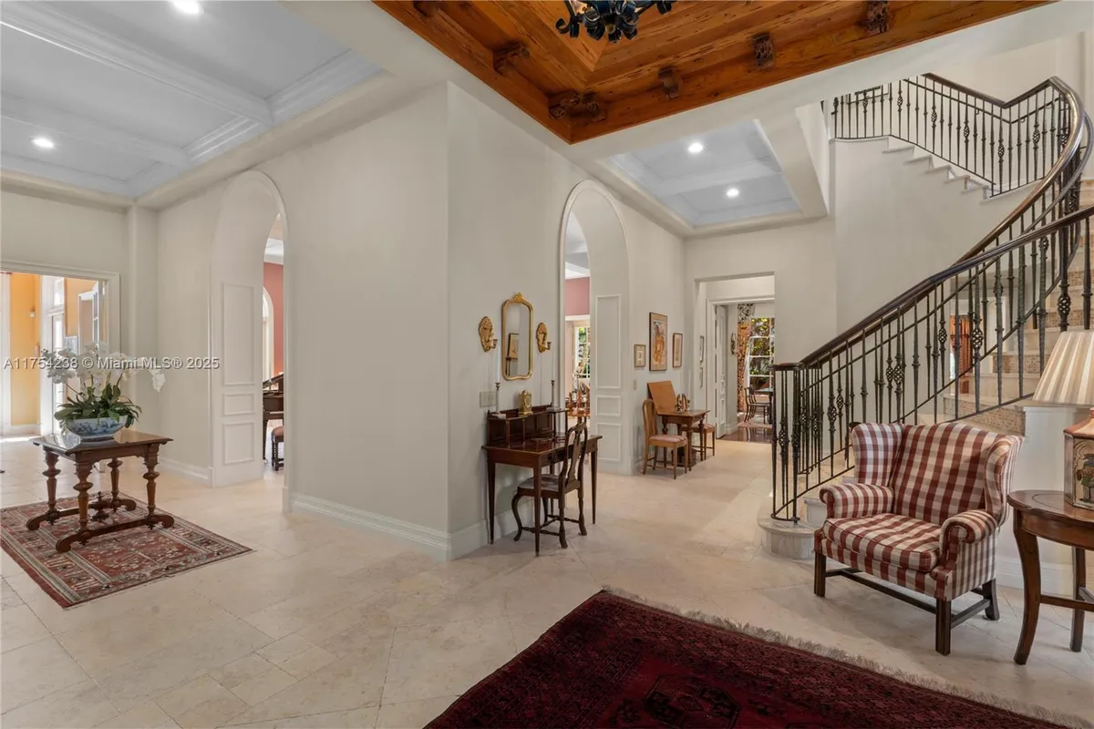 1091 Hillsboro Mile, Hillsboro Beach FL 33062