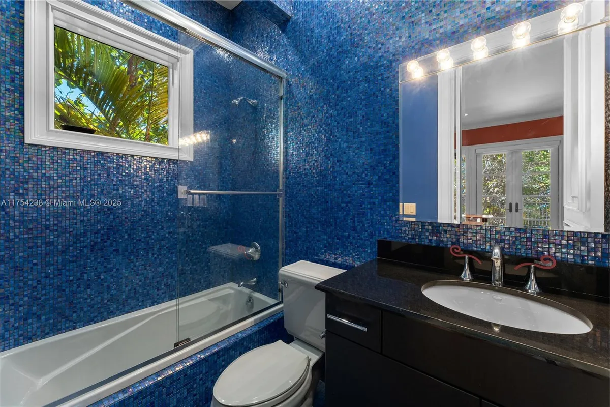 1091 Hillsboro Mile, Hillsboro Beach FL 33062