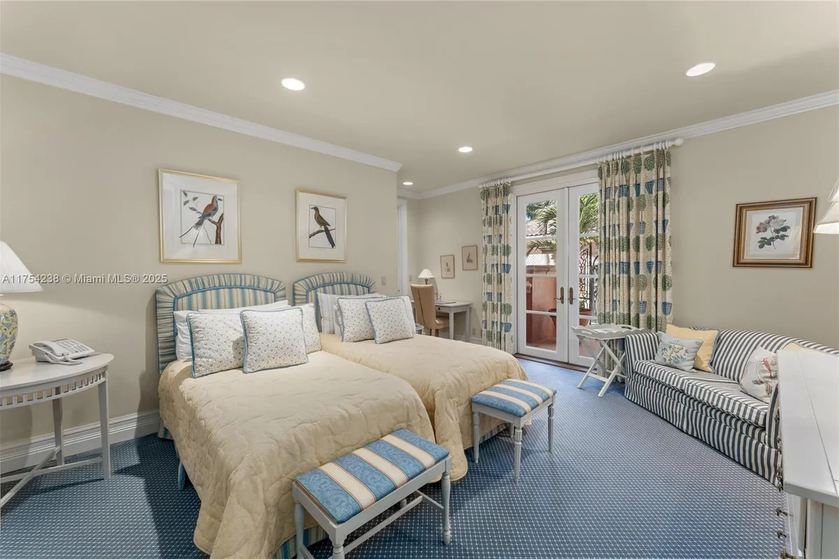 1091 Hillsboro Mile, Hillsboro Beach FL 33062