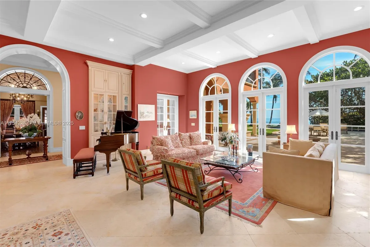 1091 Hillsboro Mile, Hillsboro Beach FL 33062