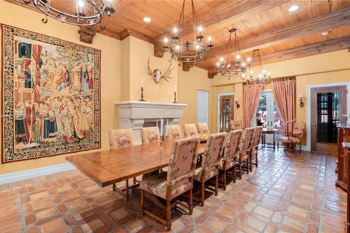 1091 Hillsboro Mile, Hillsboro Beach FL 33062