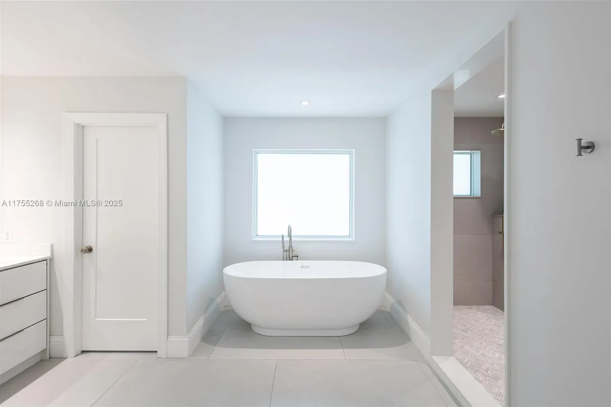 8513 SW 169 Ter, Palmetto Bay FL 33157