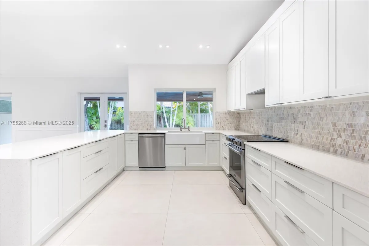 8513 SW 169 Ter, Palmetto Bay FL 33157