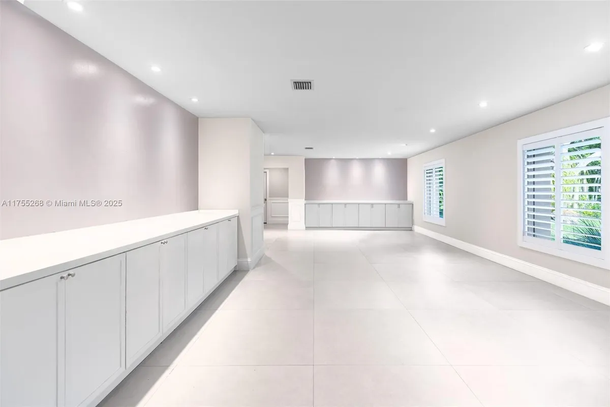 8513 SW 169 Ter, Palmetto Bay FL 33157