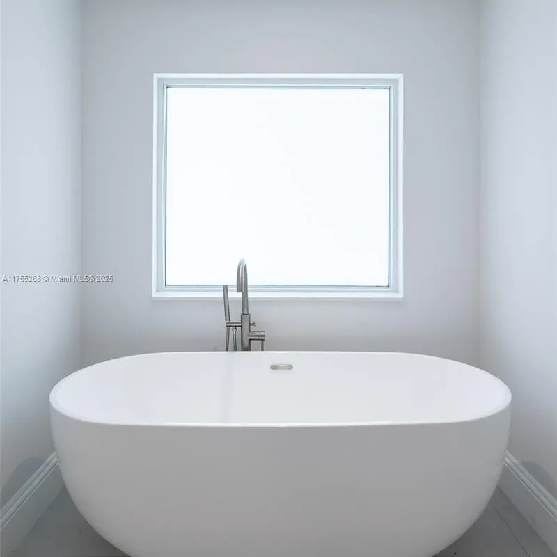 8513 SW 169 Ter, Palmetto Bay FL 33157