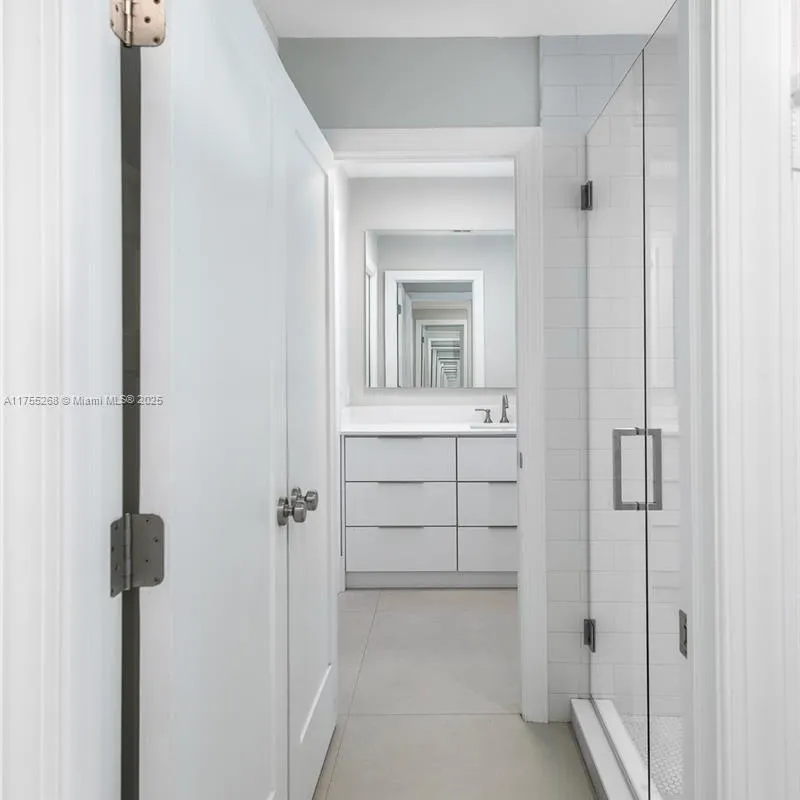 8513 SW 169 Ter, Palmetto Bay FL 33157