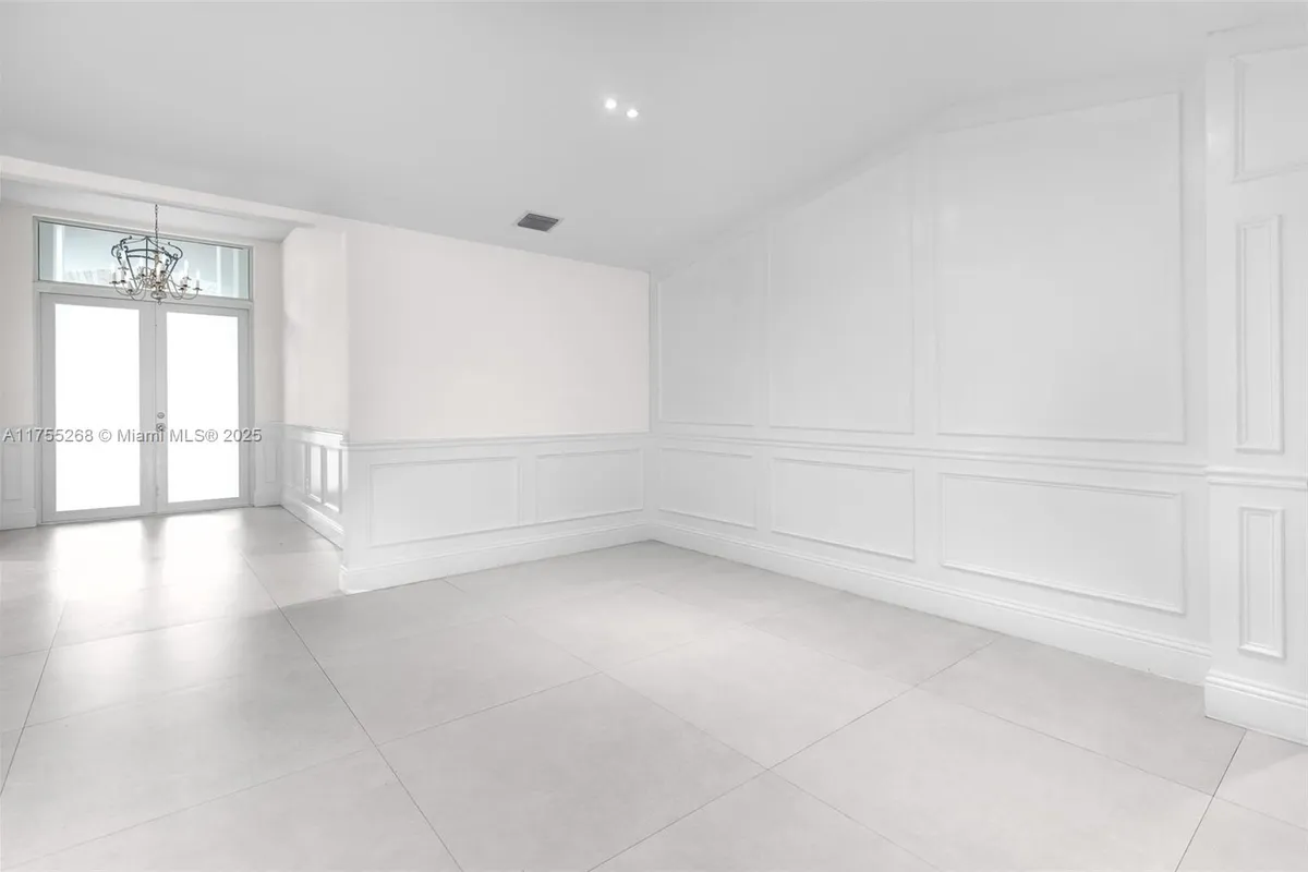 8513 SW 169 Ter, Palmetto Bay FL 33157