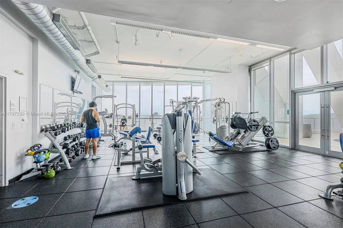 888 Biscayne Blvd # 4306, Miami FL 33132