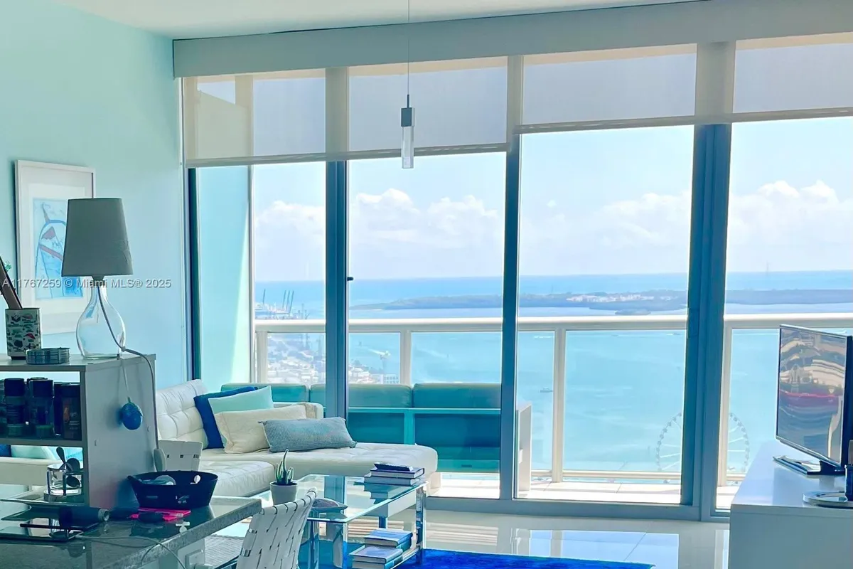 888 Biscayne Blvd # 4306, Miami FL 33132