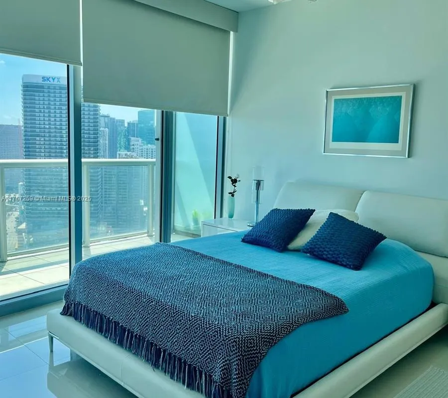 888 Biscayne Blvd # 4306, Miami FL 33132