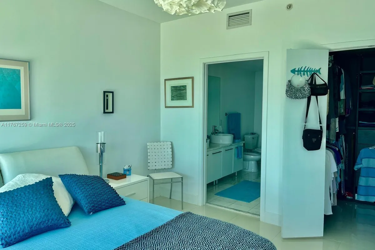 888 Biscayne Blvd # 4306, Miami FL 33132