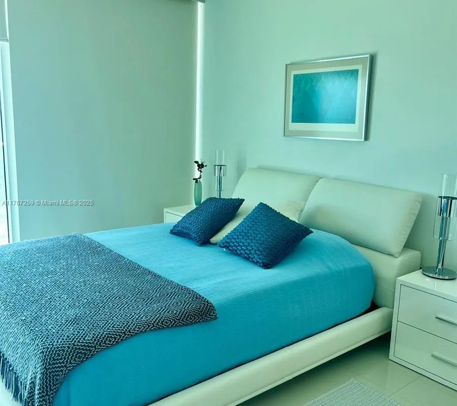 888 Biscayne Blvd # 4306, Miami FL 33132