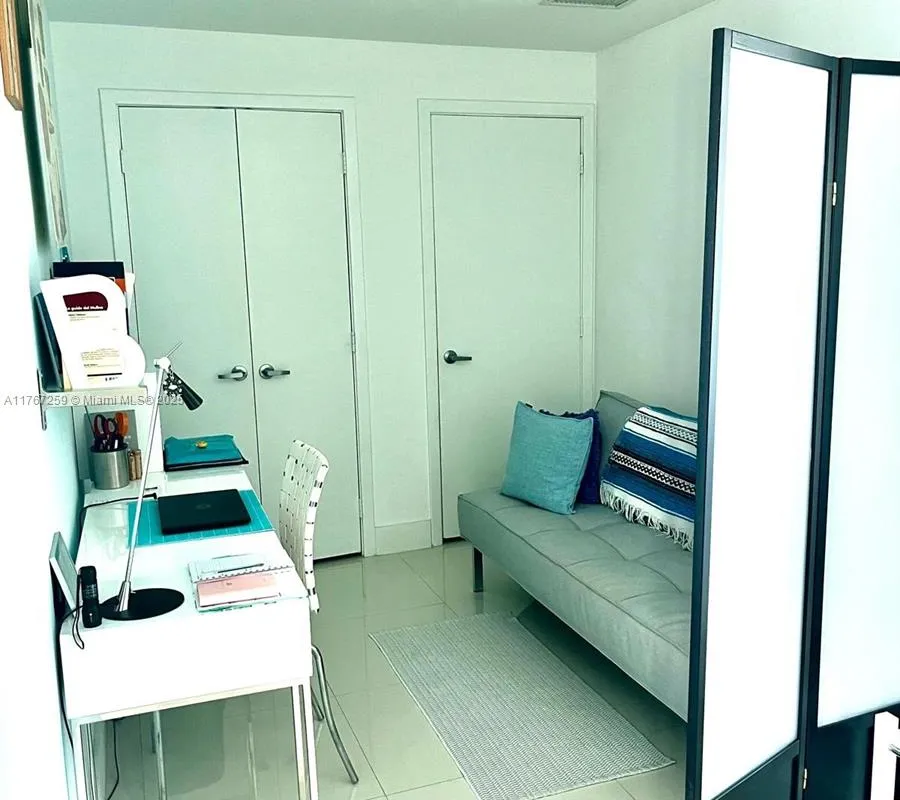 888 Biscayne Blvd # 4306, Miami FL 33132