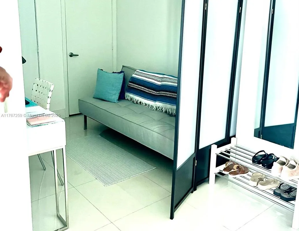 888 Biscayne Blvd # 4306, Miami FL 33132