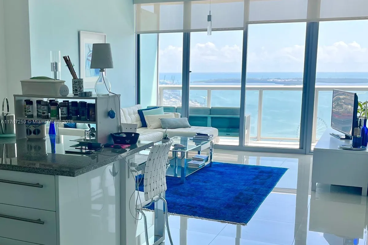 888 Biscayne Blvd # 4306, Miami FL 33132