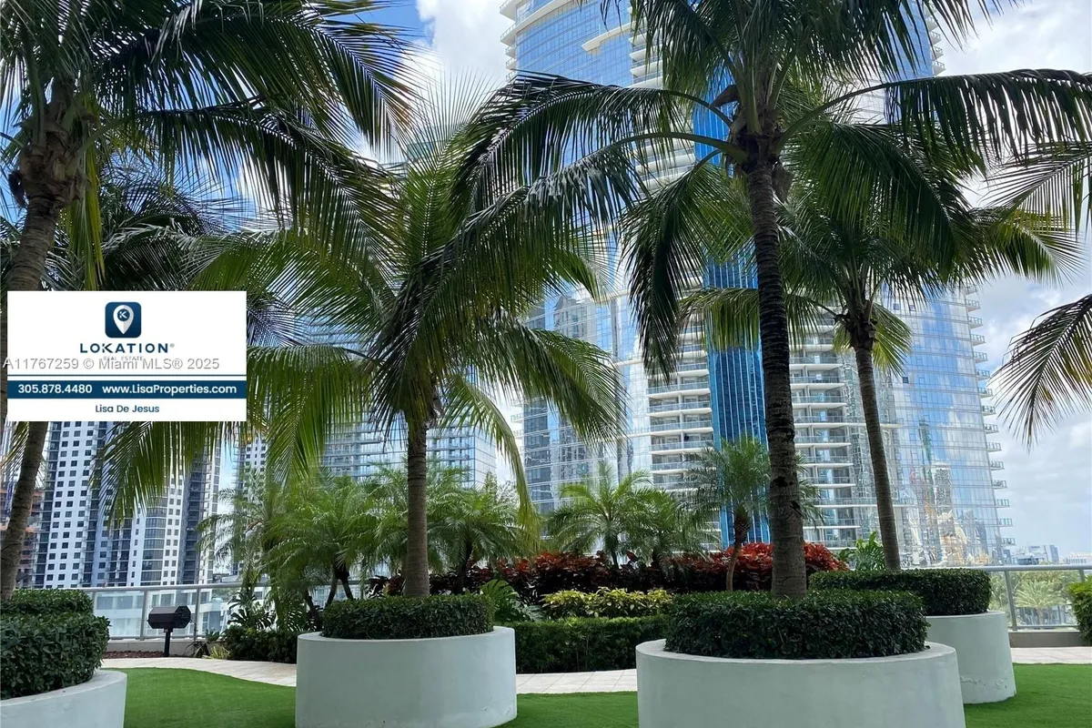 888 Biscayne Blvd # 4306, Miami FL 33132