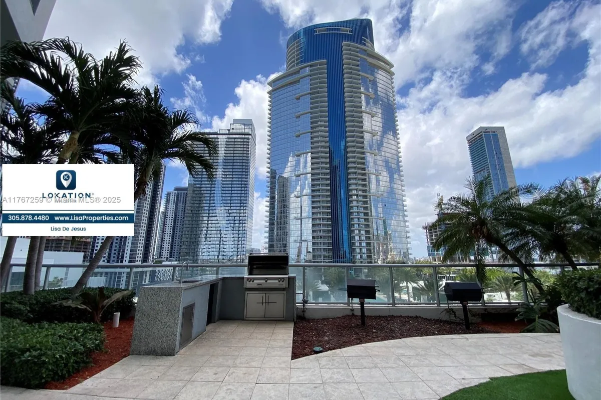 888 Biscayne Blvd # 4306, Miami FL 33132