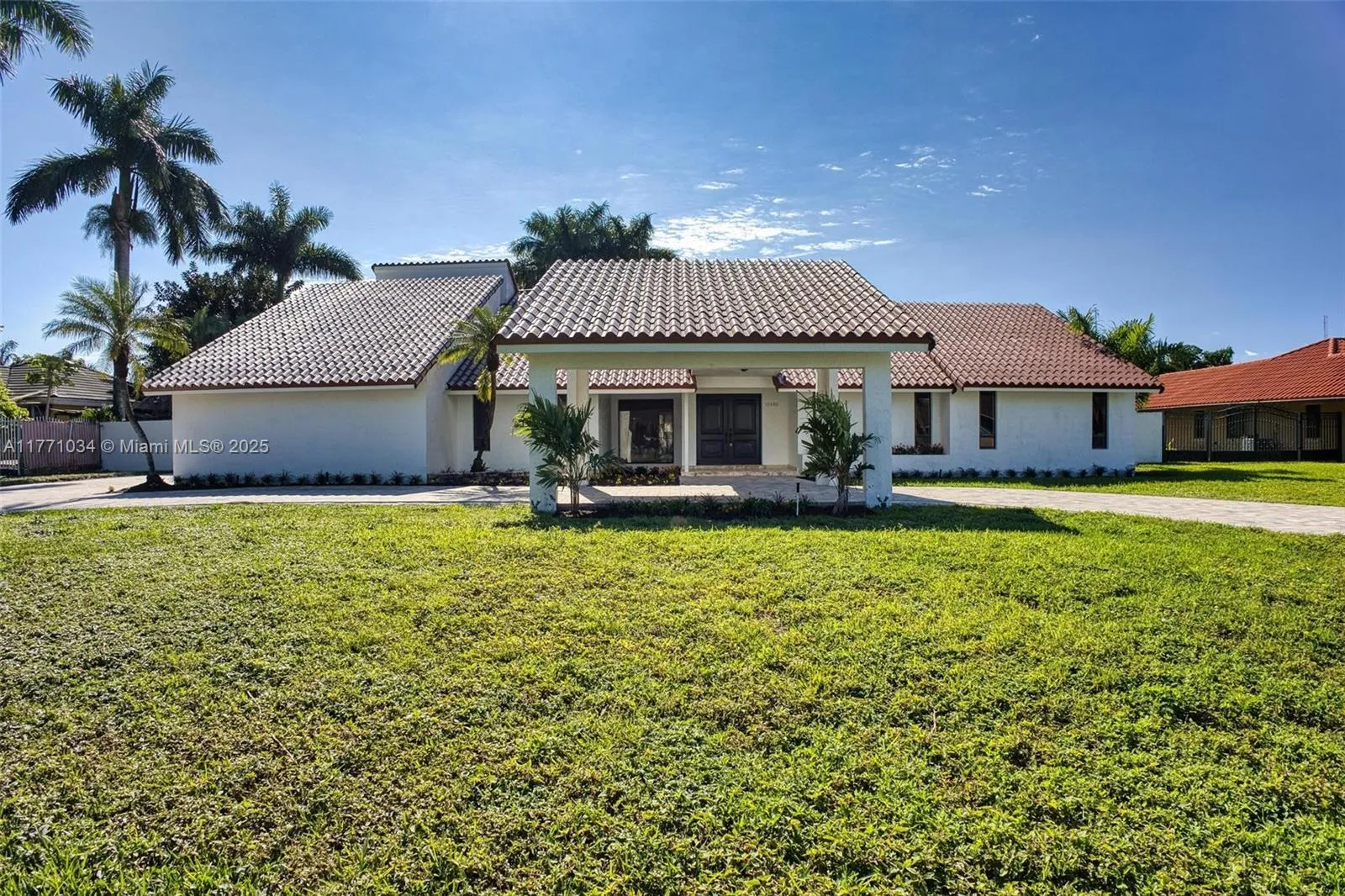 10440 NW 133rd St, Hialeah Gardens FL 33018