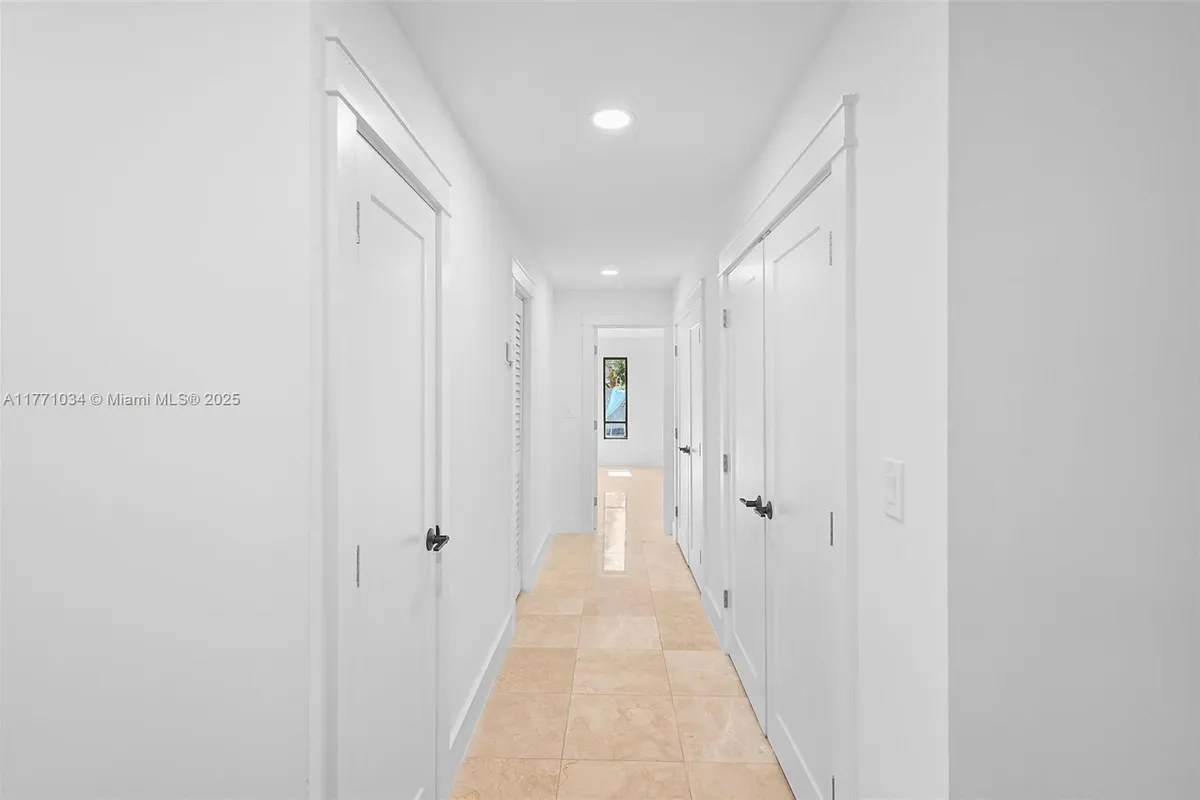 10440 NW 133rd St, Hialeah Gardens FL 33018