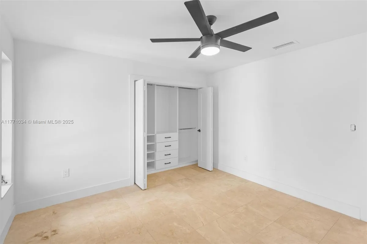 10440 NW 133rd St, Hialeah Gardens FL 33018