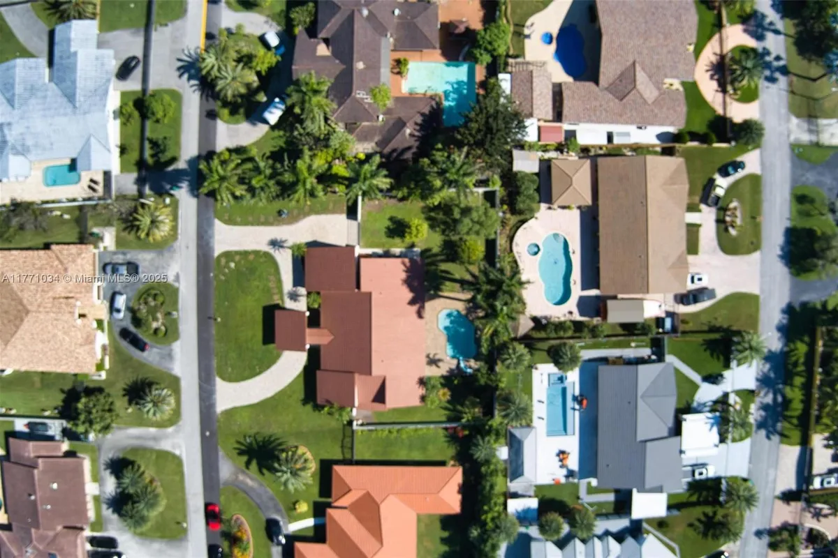 10440 NW 133rd St, Hialeah Gardens FL 33018