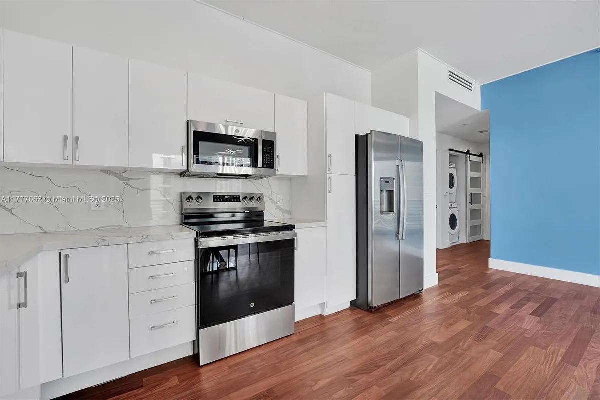 234 NE 3rd St # 2202, Miami FL 33132