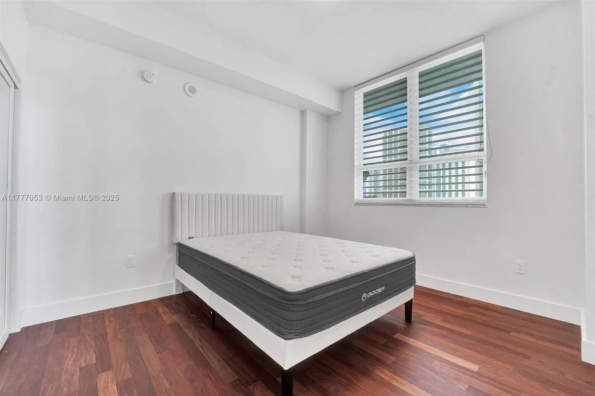 234 NE 3rd St # 2202, Miami FL 33132