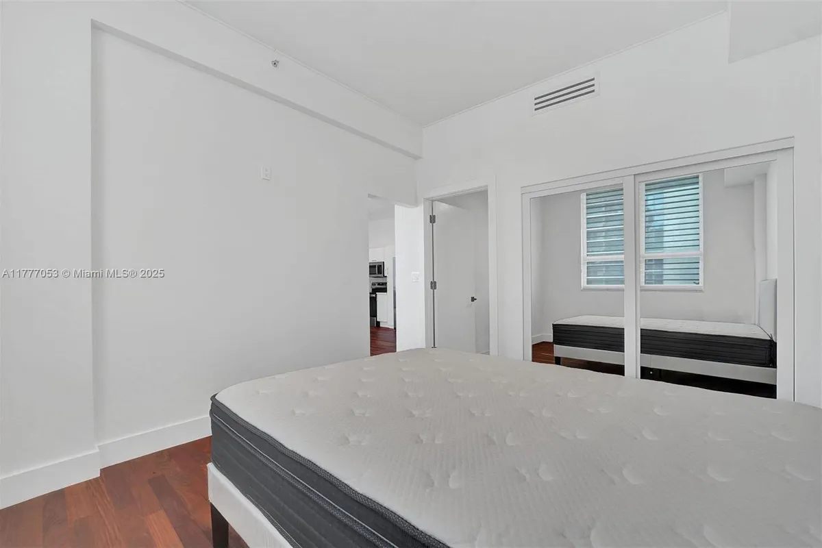 234 NE 3rd St # 2202, Miami FL 33132