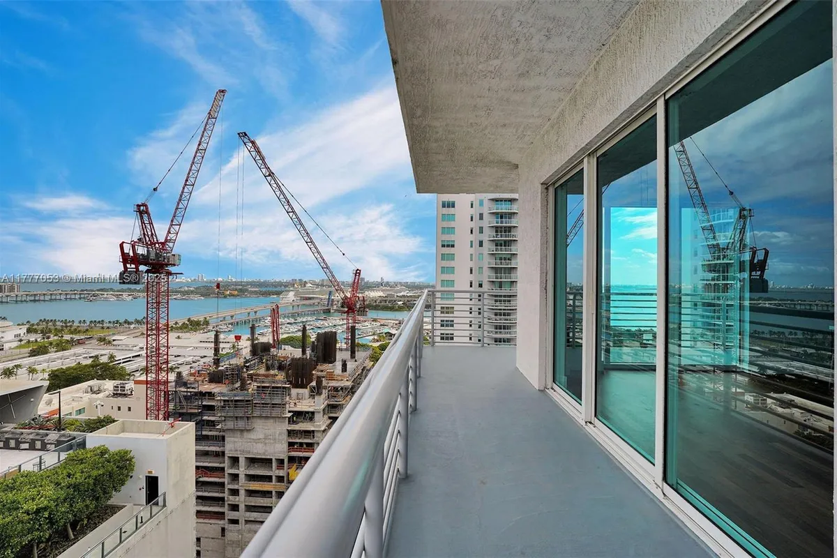 234 NE 3rd St # 2202, Miami FL 33132