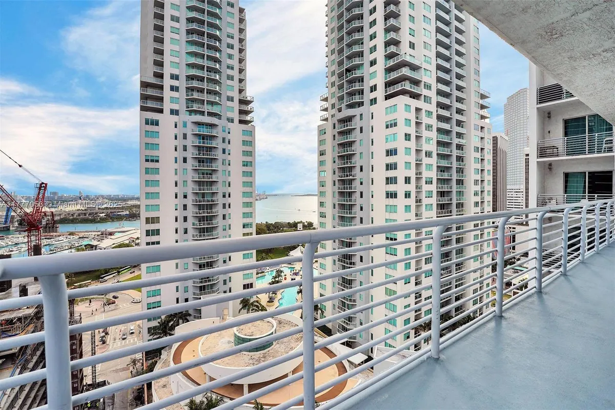 234 NE 3rd St # 2202, Miami FL 33132