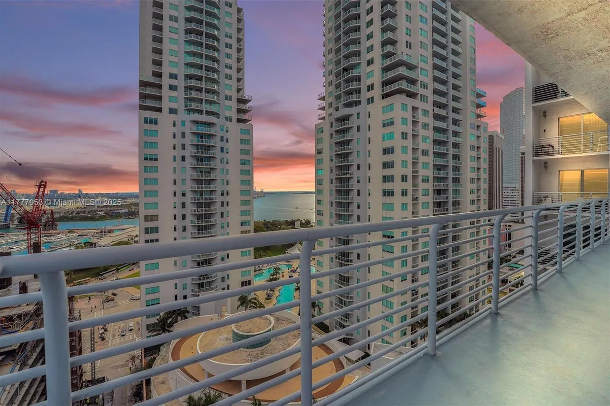 234 NE 3rd St # 2202, Miami FL 33132