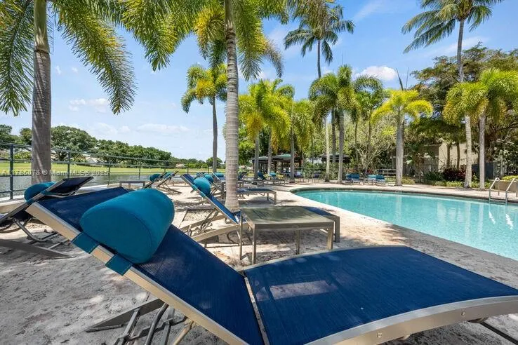 5555 N Military Trl, Boca Raton FL 33496